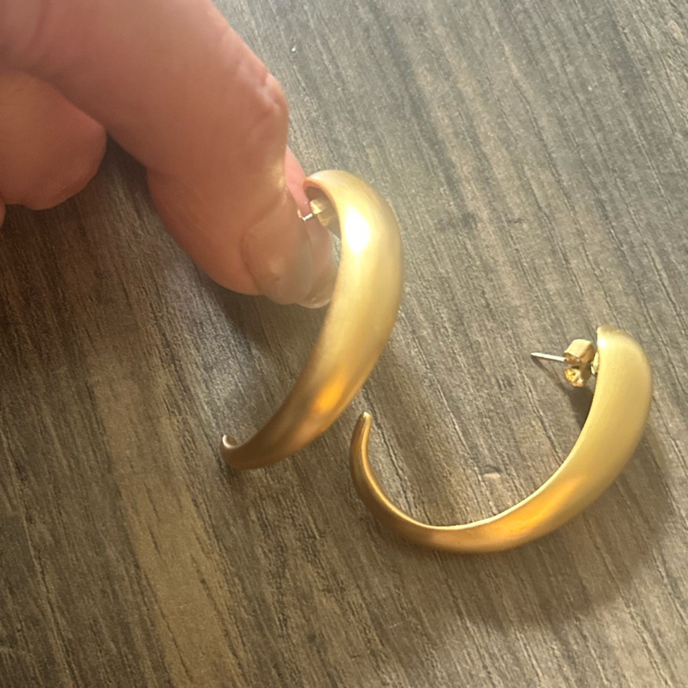 Anne Klein Gold Chunky Earring